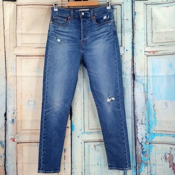 Levi's Wedgie Fit Button Fly Skinny Jeans - Picture 3 of 10